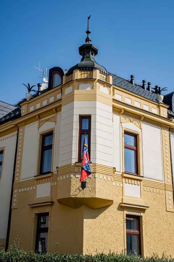 Lafayette Hotel 3*