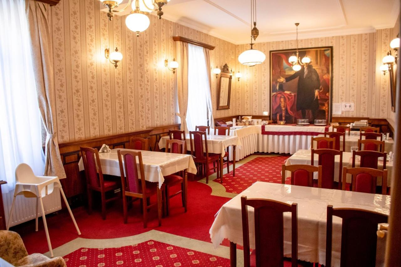 Lafayette 3*