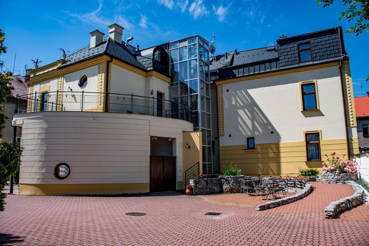 Lafayette Hotel 3*